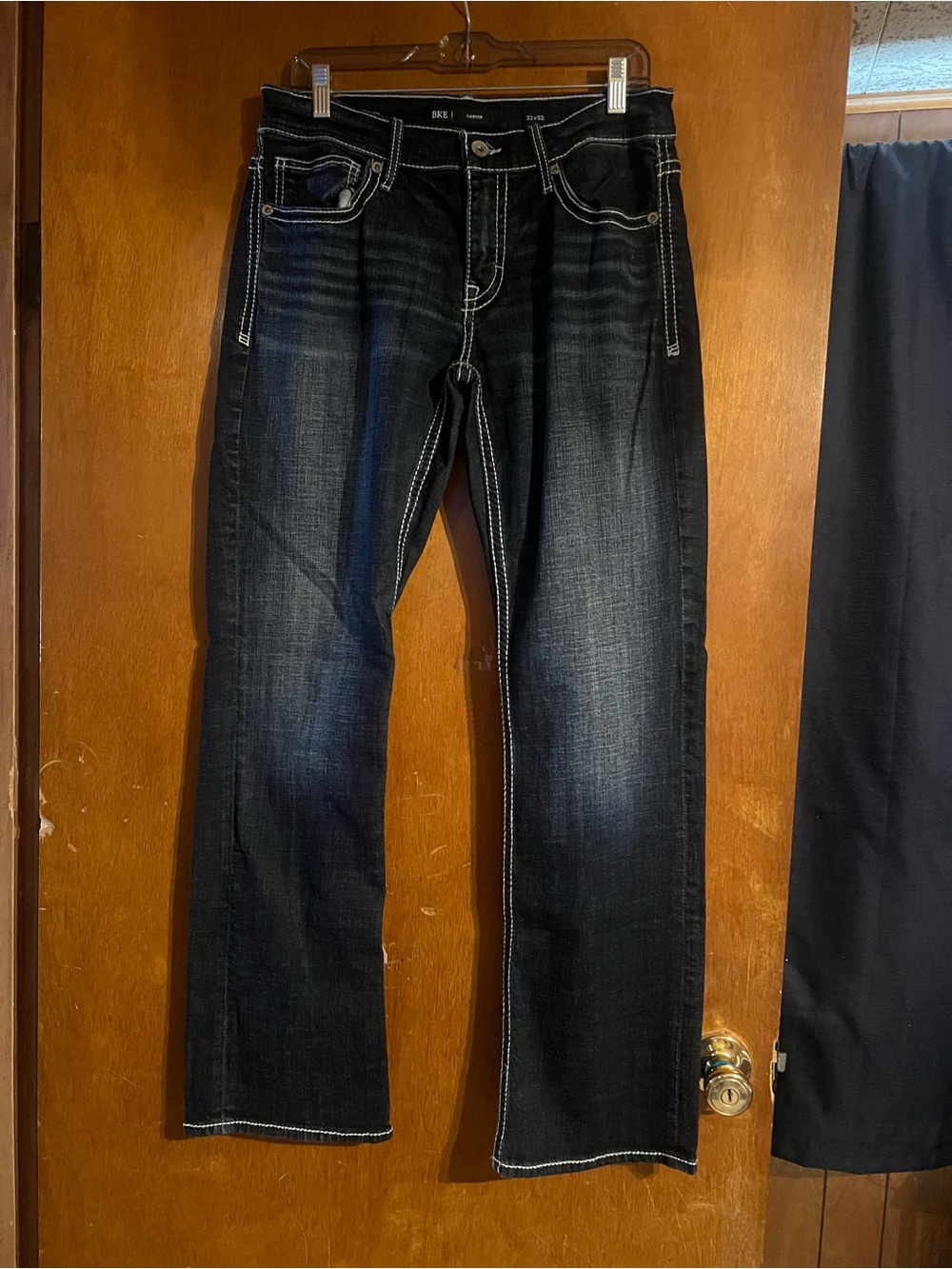 BKE Men's Straight Jeans in Dark Blue with White Contrast Stitching